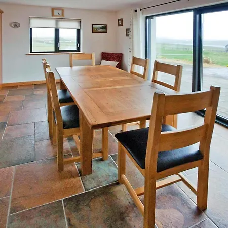 Holiday - Eir02110-f Claddaghduff